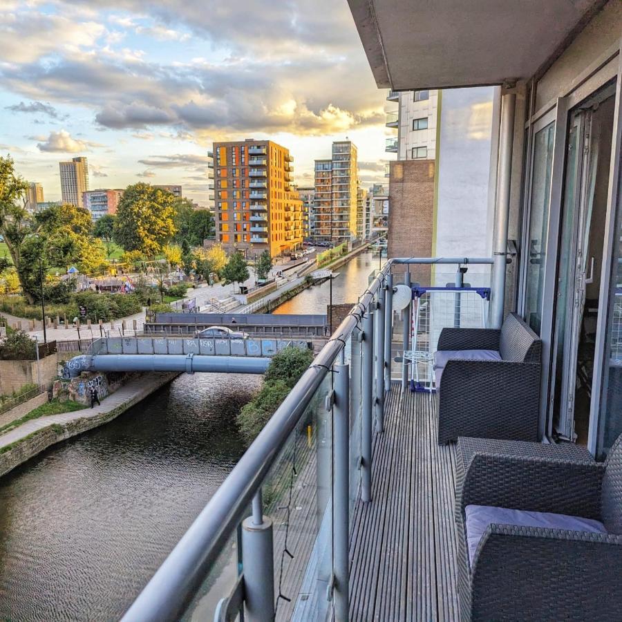 Canal Room Londen Buitenkant foto